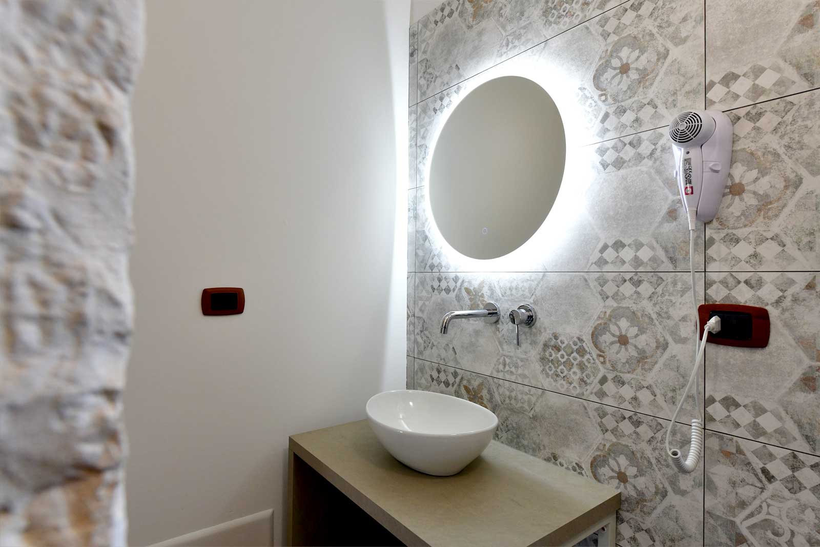 lavabo camera matrimoniale standard